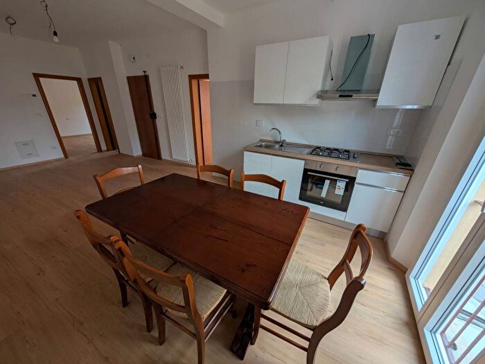 Appartamento quadrilocale in affitto in Piazza Maggio, Centro, San Giovanni in Persiceto