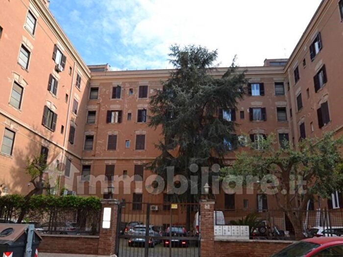 Appartamento bilocale in affitto in Via Enrico Toti, San Giovanni, Roma