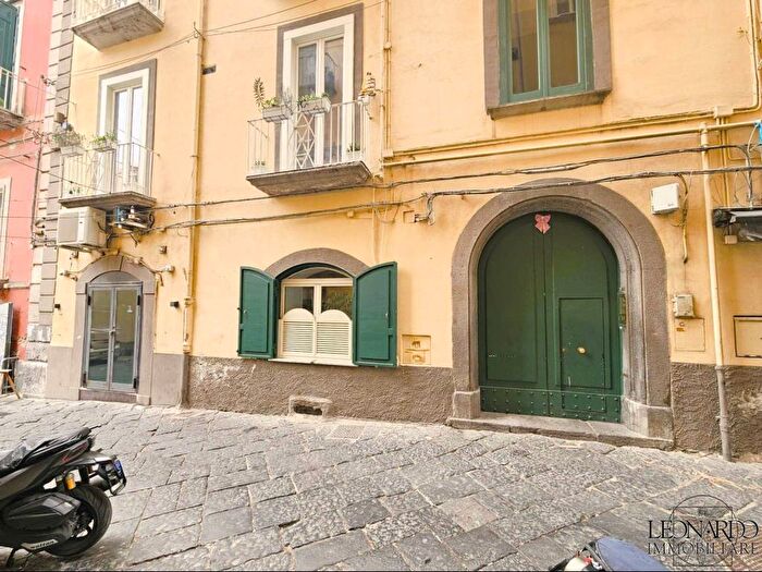 Appartamento bilocale in affitto in Via Giuseppe Ferrigni, Chiaia, Napoli