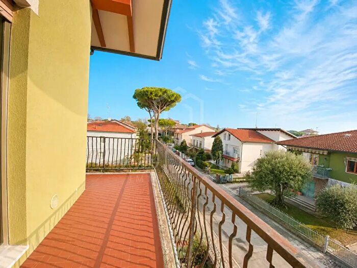 Appartamento trilocale in affitto in Cervia