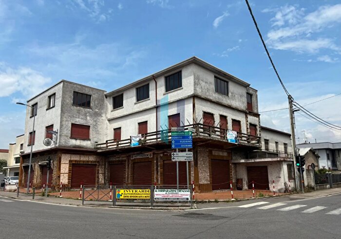 Casa con 19 locali in vendita in Trenzano