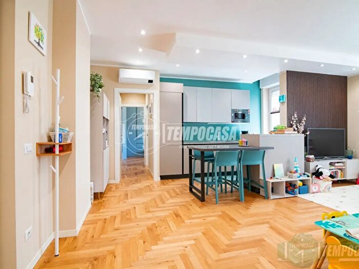 Appartamento trilocale in vendita in Via Gaetana Agnesi, Monza
