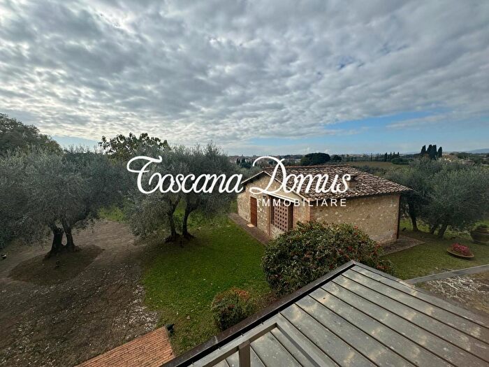 Casa con 9 locali in vendita in Siena Si, Siena