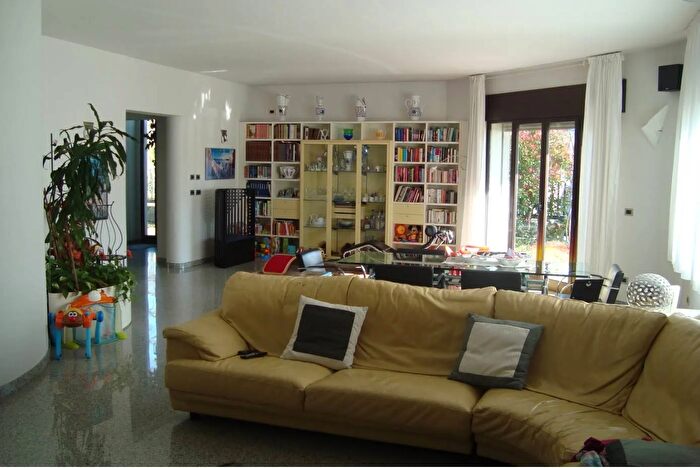 Casa con 5 locali in vendita in Zona San Benedetto Forli ForliCesena, Forli