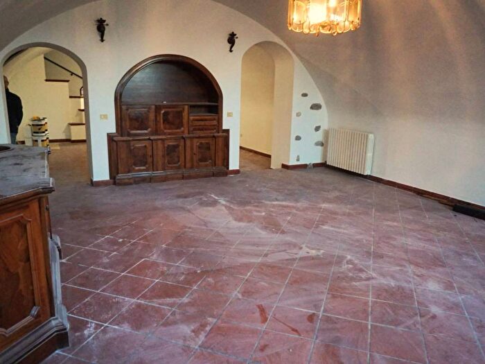 Casa con 6 locali in affitto in Via Zambelli, Lonato, Lonato del Garda