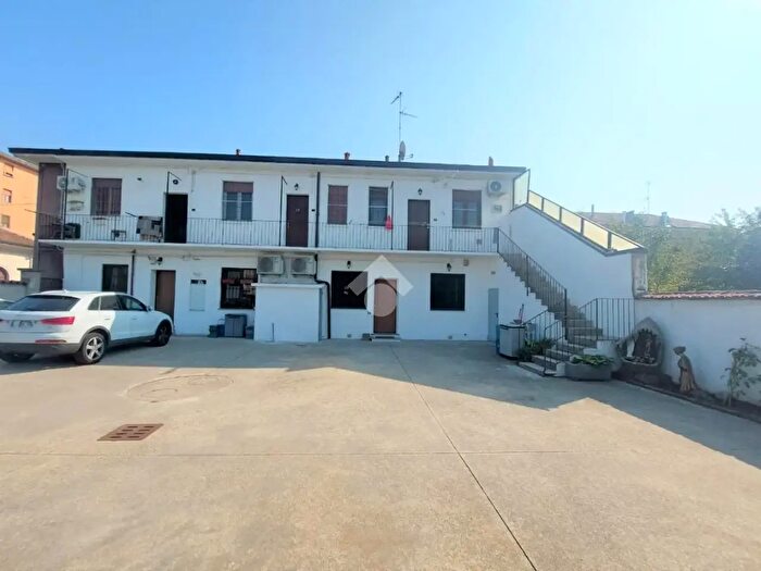 Casa trilocale in vendita in Via Tito Speri, Vittuone