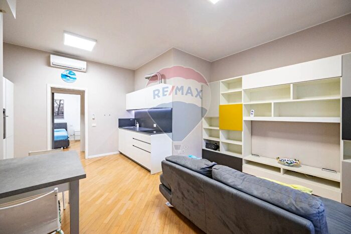 Appartamento bilocale in vendita in Via Pascoli, Mantova