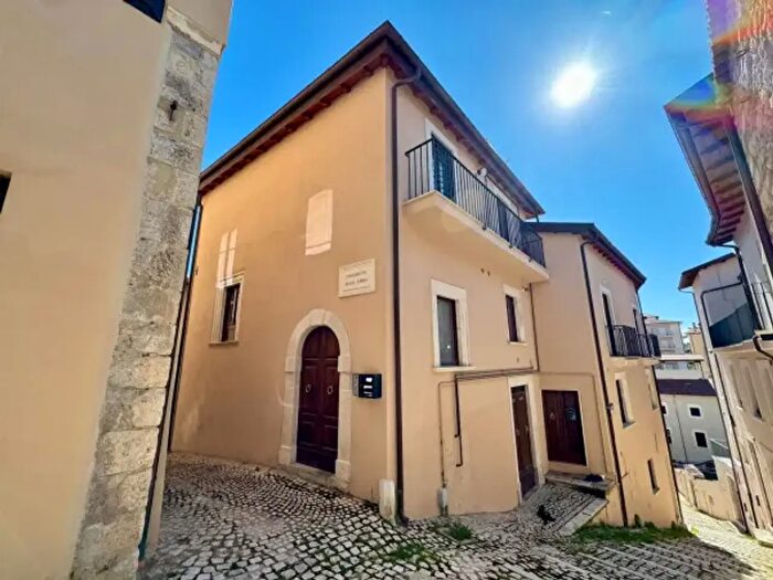 Appartamento con 5 locali in vendita in Costa della Pinciara, LAquila