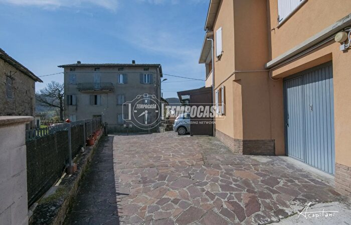 Casa con 5 locali in vendita in Via Cà del Grosso, Casina