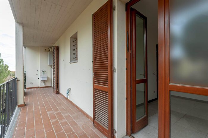 Appartamento trilocale in vendita in Via fra Guittone, Campi Bisenzio