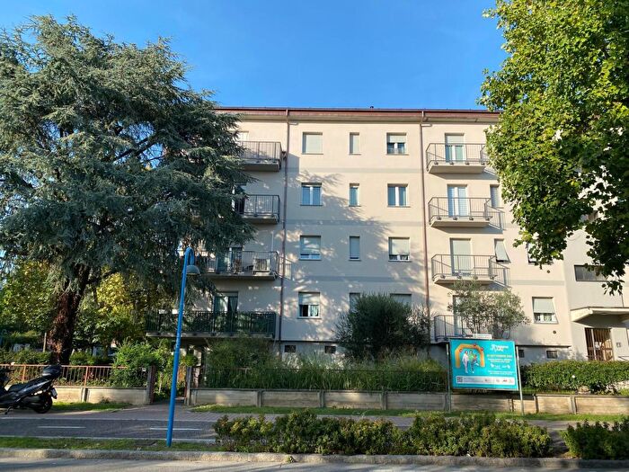 Appartamento quadrilocale in vendita in Via Settima Villaggio Sereno, Brescia