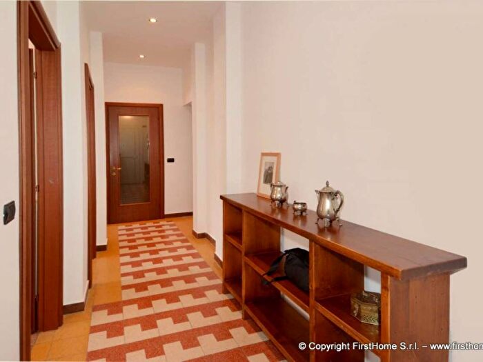 Appartamento trilocale in affitto in via privata Cibrario, Rovereto, Milano