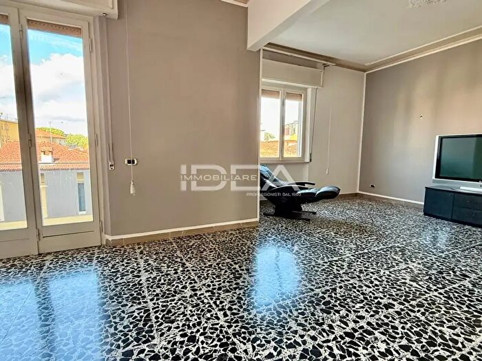 Appartamento quadrilocale in vendita in Via Don Minzoni, Lucca