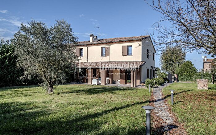 Casa con 5 locali in vendita in Via Barignano, Castel Bolognese