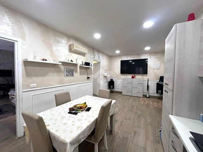 Appartamento quadrilocale in vendita in Via Celesia, Genova