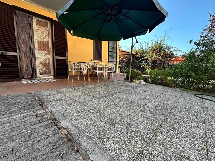 Appartamento trilocale in vendita in Campiglia Marittima