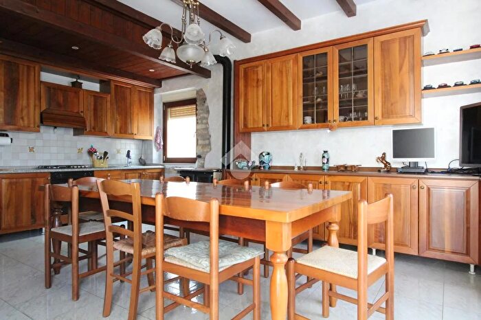 Casa trilocale in vendita in Via Portinari, Chiampo