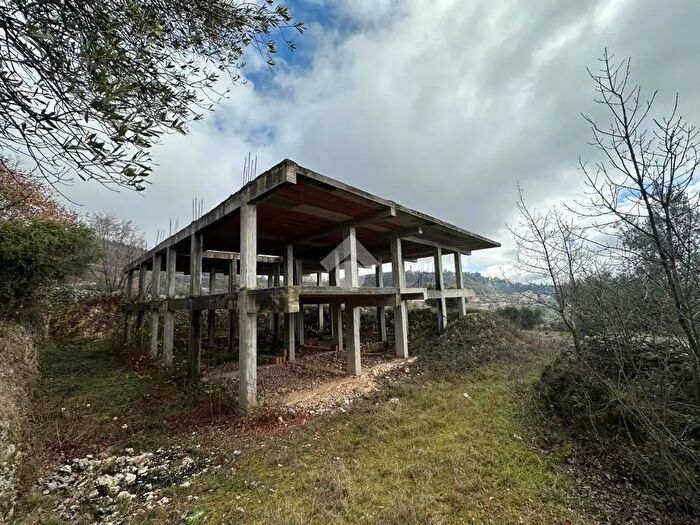 Casa con 6 locali in vendita in Contrada Valenzano, Veroli