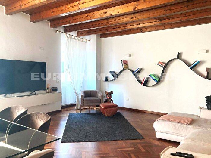 Appartamento trilocale in affitto in Corso Cavour, Magenta Arnaldo, Brescia
