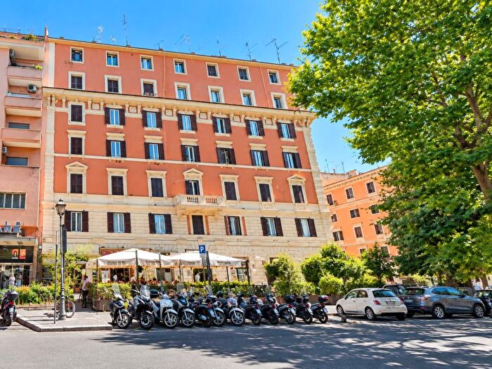 Appartamento bilocale in affitto in Viale Giulio Cesare, Prati, Roma