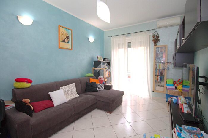 Appartamento trilocale in vendita in Via Francesco De Sanctis, Torino