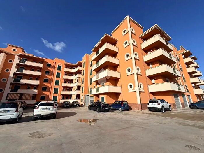 Appartamento bilocale in vendita in Strada Statale Jonica, Reggio Calabria