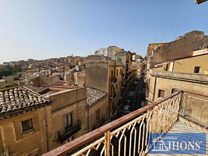 Appartamento in vendita in Via Roma, Enna