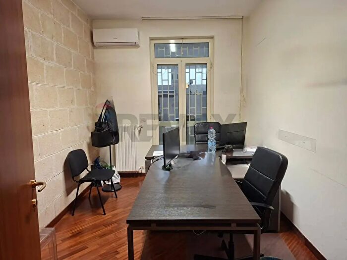 Appartamento con 5 locali in vendita in Via Giuseppe Saverio Poli, Bari