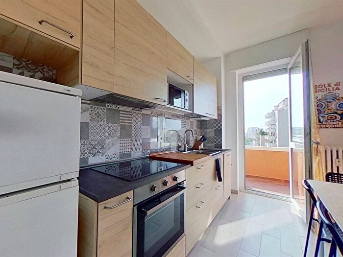 Appartamento trilocale in affitto in Via Vittorio Scialoia, Affori, Milano