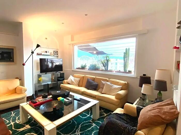 Appartamento con 7 locali in vendita in Seravezza