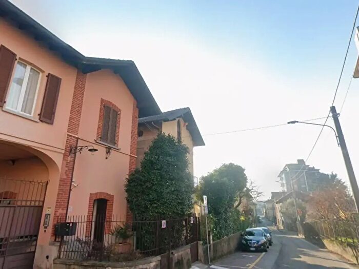 Appartamento bilocale in affitto in Via Piave, Sesto Calende
