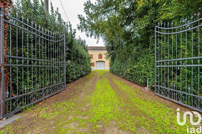 Casa con 8 locali in vendita in Via Forella, Concordia Sulla Secchia