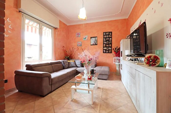 Casa con 8 locali in vendita in Via Gramsci, Porto Mantovano