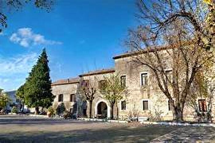 Casa con 6 locali in affitto in Piazza Regina Elena, Trescine, Cervinara