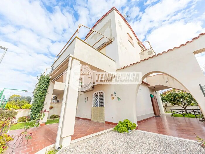 Appartamento trilocale in vendita in Via delle Aralie, Cerveteri