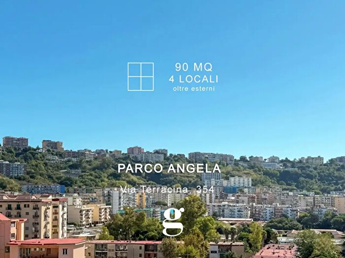 Appartamento quadrilocale in affitto in Via Terracina, Napoli