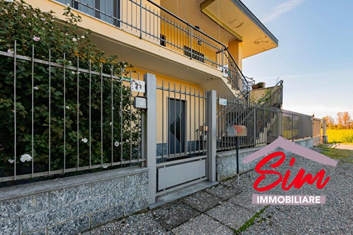 Case in Vendita e in Affitto - 2