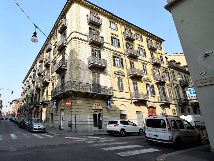Appartamento quadrilocale in affitto in Via Giovanni Camerana, San Secondo, Torino