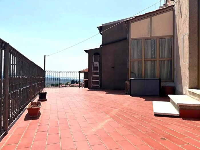 Casa con 8 locali in vendita in Vico Garino, Marcellinara