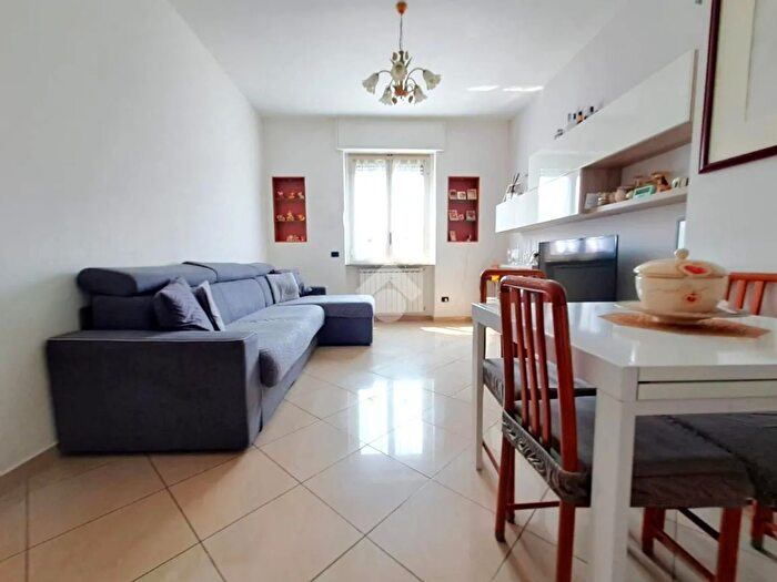 Appartamento trilocale in vendita in Via Federico Ozanam, Concorezzo