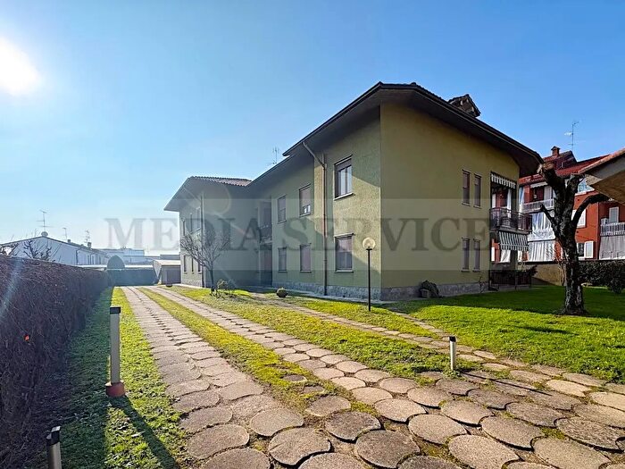 Appartamento trilocale in vendita in Via Giosuè Carducci N, Garlasco