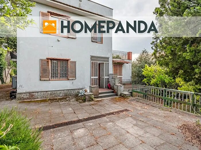 Casa con 7 locali in vendita in Via Raffaele Bosco, Vico Equense