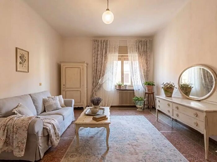 Appartamento bilocale in vendita in Via Dante, Dello