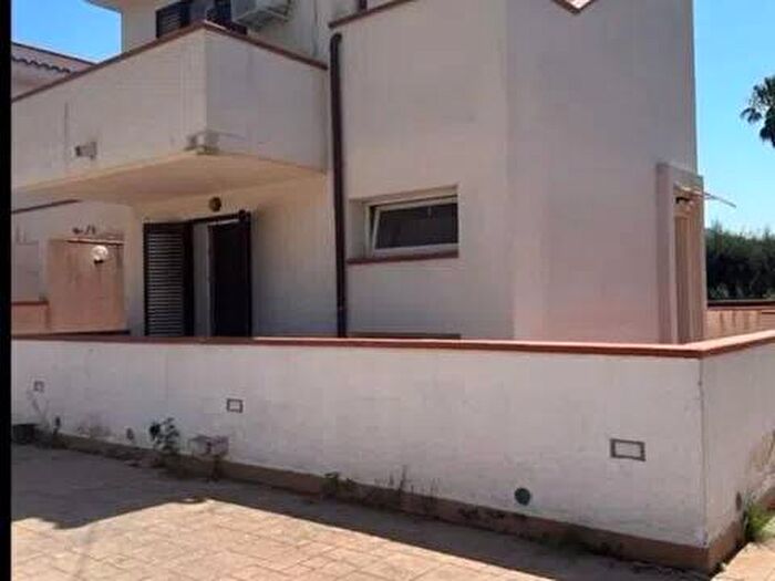 Casa bilocale in affitto in Via Catalano, Mondello Valdesi, Palermo
