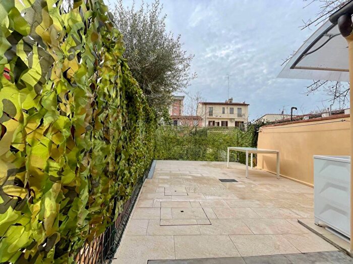 Appartamento trilocale in affitto in Via Francesco Baracca, Novoli, Firenze