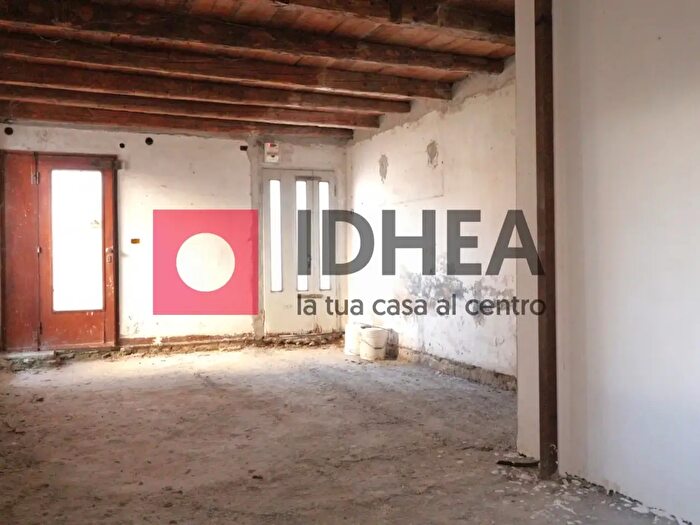 Casa quadrilocale in vendita in Via Roma, Nervesa Della Battaglia