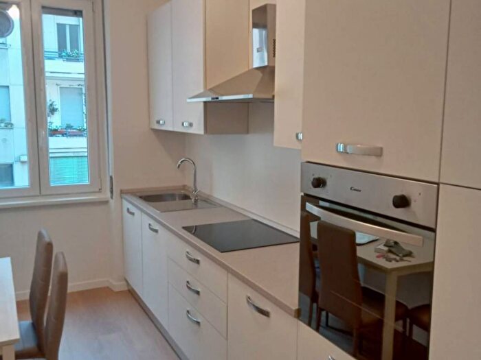 Appartamento trilocale in affitto in Viale Umbria, Porta Romana Medaglie dOro, Milano