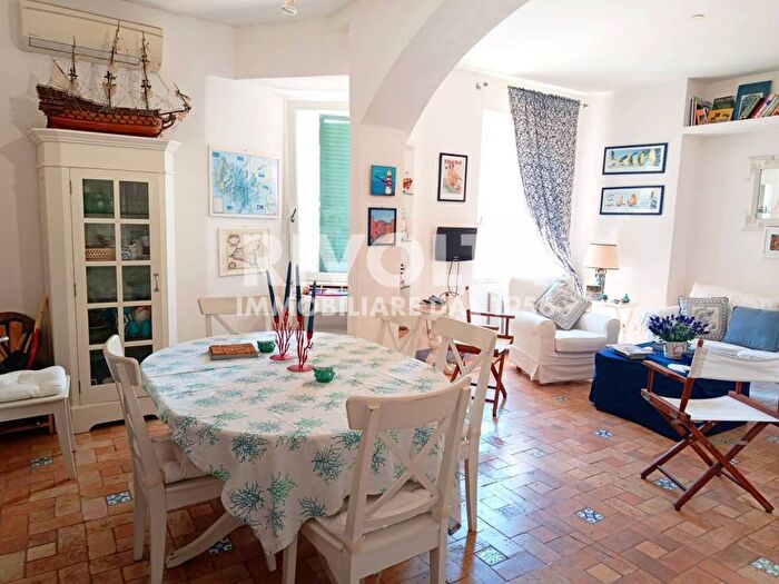 Appartamento trilocale in affitto in Piazza Indipendenza, Porto Ercole, Monte Argentario