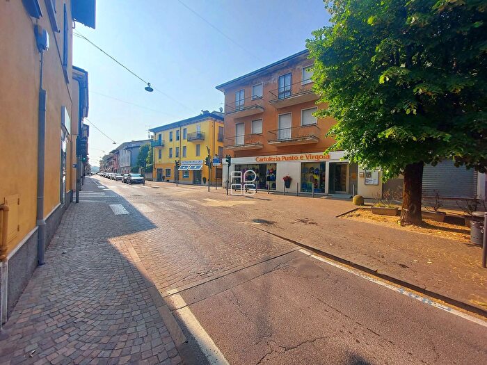 Case in Vendita e in Affitto - 2