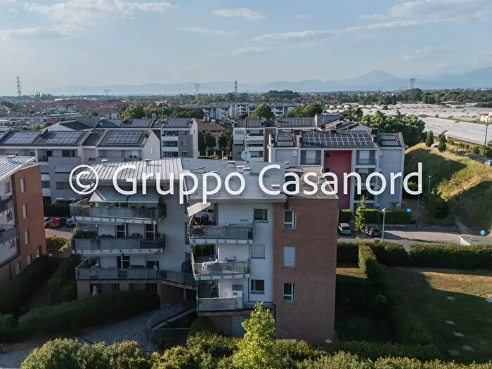 Appartamento quadrilocale in vendita in Via alla Castellana, Cernusco Sul Naviglio